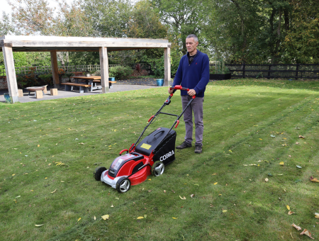 Analysing the Features and Benefits of Cordless Lawnmowers